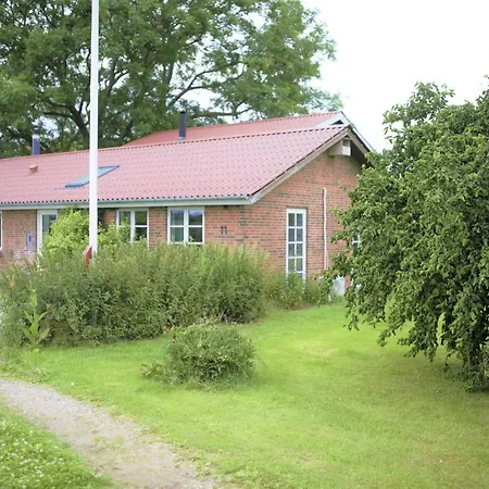Homestay With Open Views And A Beautiful Garden