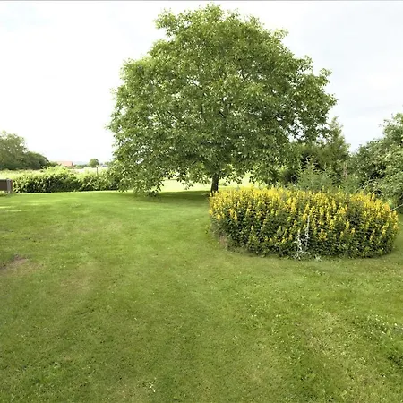 With Open Views And A Beautiful Garden * Juelsminde (Hedensted)
