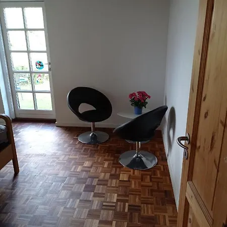 With Open Views And A Beautiful Garden Homestay Juelsminde (Hedensted)